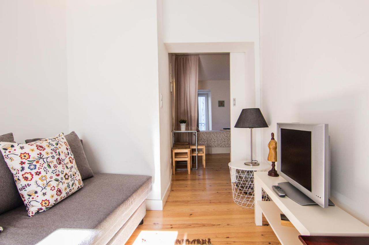 New Apartment Bairro Alto Lisbon Luaran gambar