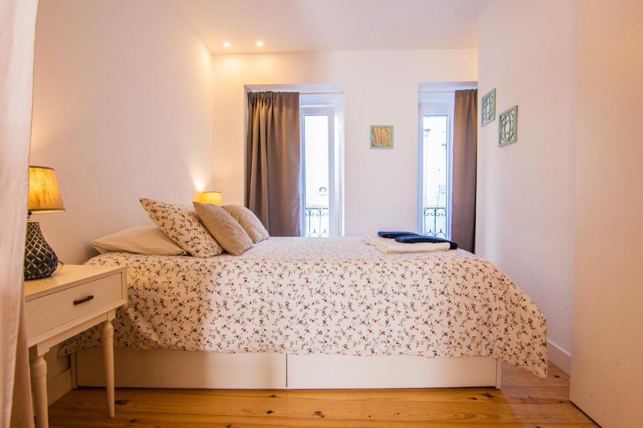 New Apartment Bairro Alto Lisbon Luaran gambar