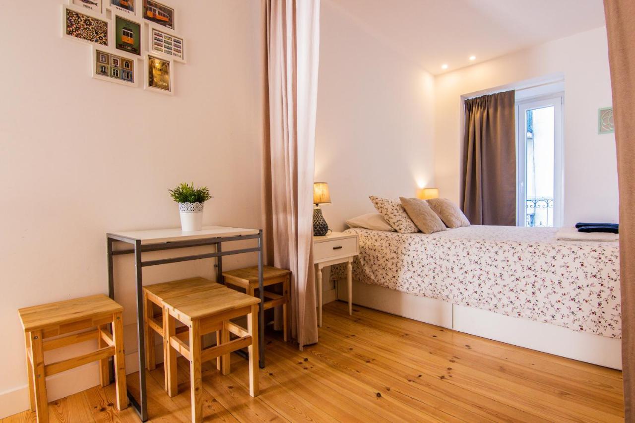 New Apartment Bairro Alto Lisbon Luaran gambar